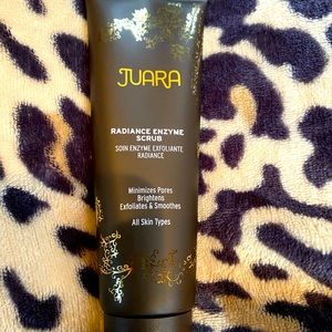 NEW Juara Radiance Enzyme Scrub